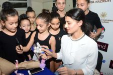 Члены национальной сборной Азербайджана по художественной гимнастике встретились с юными спортсменками (ФОТО)
