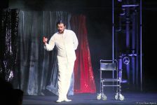 В Баку главврач Мефистофель показал эксперименты над человеческим разумом!  Деньги, слава, наслаждения…(ВИДЕО, ФОТО)