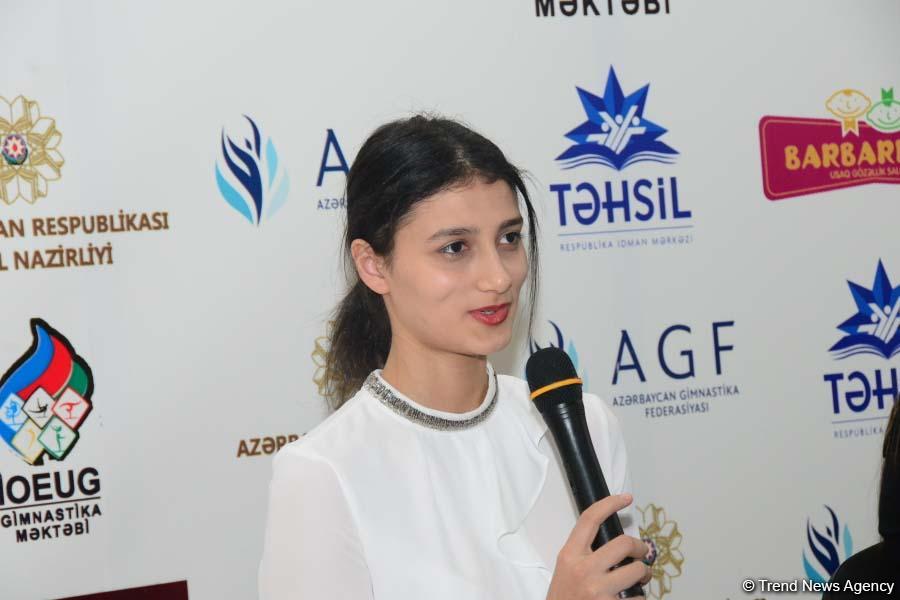 Члены национальной сборной Азербайджана по художественной гимнастике встретились с юными спортсменками (ФОТО)