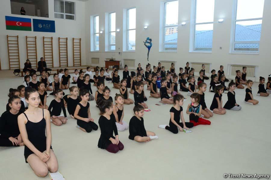 Члены национальной сборной Азербайджана по художественной гимнастике встретились с юными спортсменками (ФОТО)