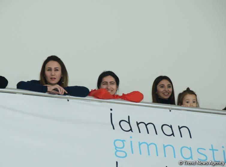 Члены национальной сборной Азербайджана по художественной гимнастике встретились с юными спортсменками (ФОТО)