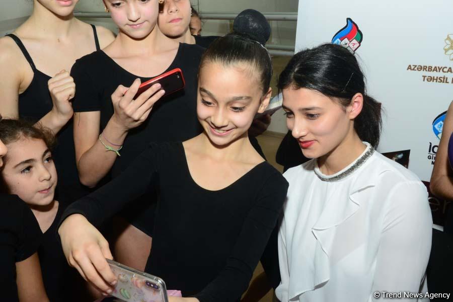Члены национальной сборной Азербайджана по художественной гимнастике встретились с юными спортсменками (ФОТО)
