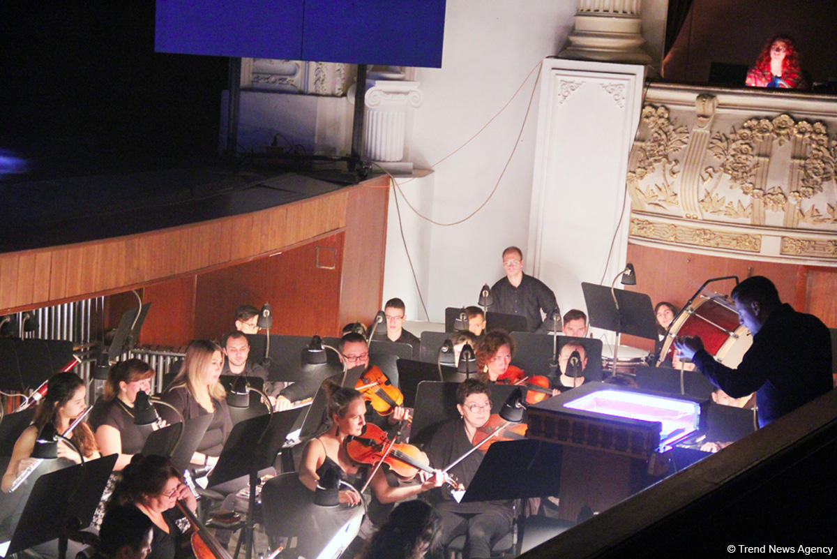 В Баку главврач Мефистофель показал эксперименты над человеческим разумом!  Деньги, слава, наслаждения…(ВИДЕО, ФОТО)