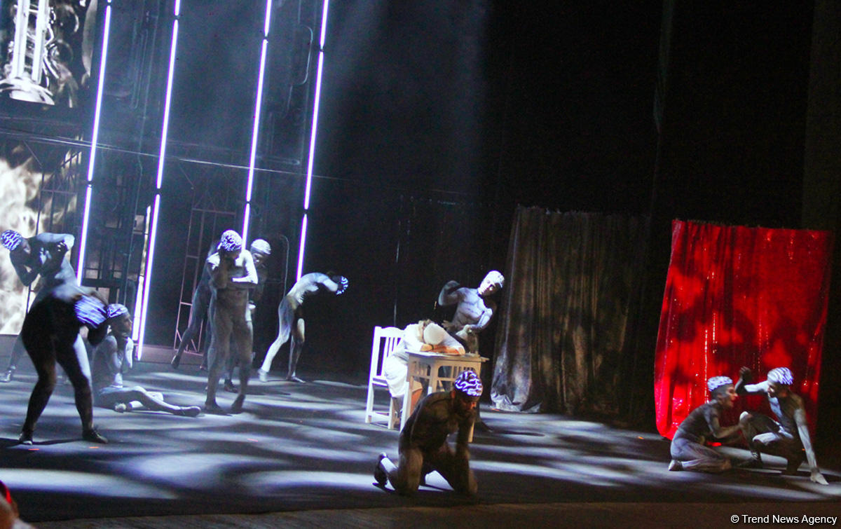 В Баку главврач Мефистофель показал эксперименты над человеческим разумом!  Деньги, слава, наслаждения…(ВИДЕО, ФОТО)