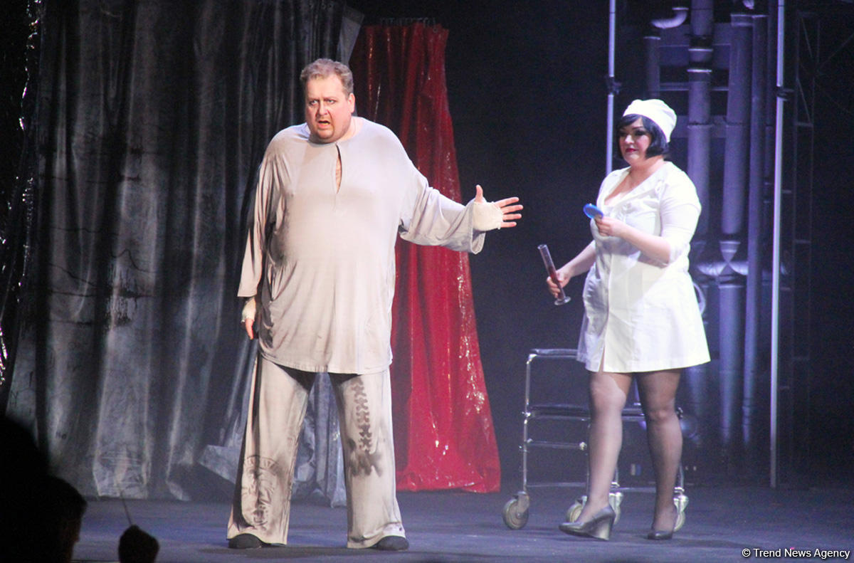 В Баку главврач Мефистофель показал эксперименты над человеческим разумом!  Деньги, слава, наслаждения…(ВИДЕО, ФОТО)