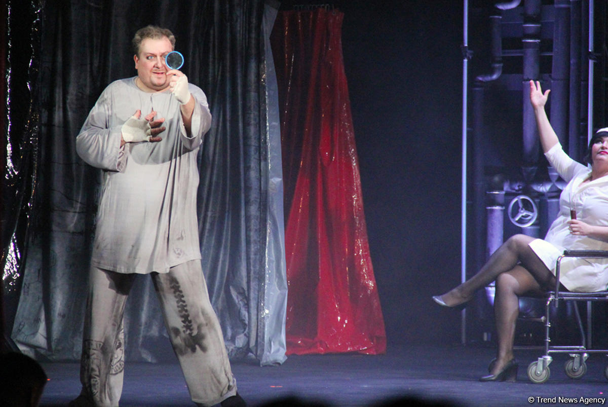 В Баку главврач Мефистофель показал эксперименты над человеческим разумом!  Деньги, слава, наслаждения…(ВИДЕО, ФОТО)