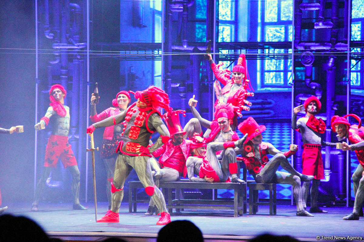 В Баку главврач Мефистофель показал эксперименты над человеческим разумом!  Деньги, слава, наслаждения…(ВИДЕО, ФОТО)