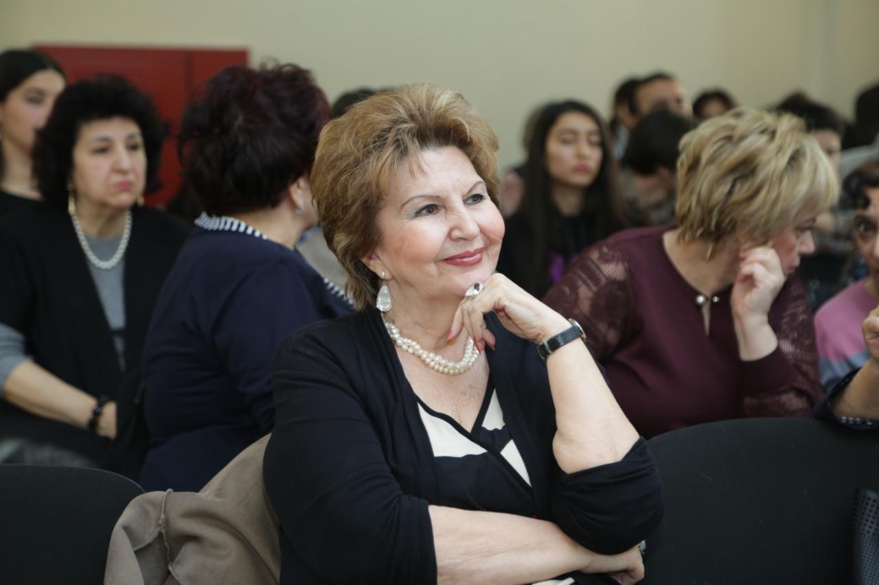 Народная артистка СССР провела мастер-класс для азербайджанской молодежи (ФОТО)