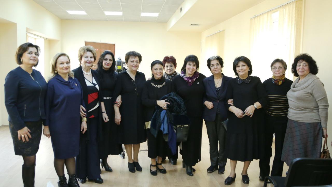 Народная артистка СССР провела мастер-класс для азербайджанской молодежи (ФОТО)