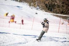 Экстремальная зима в Азербайджане – головокружительный драйв с гигантским экскаватором  (ВИДЕО, ФОТО)