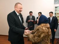 Состоялась церемония предоставления квартир и автомобилей инвалидам Карабахской войны и приравненным к ним лицам
В церемонии принял участие Президент Ильхам Алиев (ФОТО)