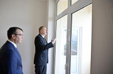 Состоялась церемония предоставления квартир и автомобилей инвалидам Карабахской войны и приравненным к ним лицам
В церемонии принял участие Президент Ильхам Алиев (ФОТО)