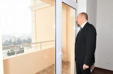Состоялась церемония предоставления квартир и автомобилей инвалидам Карабахской войны и приравненным к ним лицам
В церемонии принял участие Президент Ильхам Алиев (ФОТО)