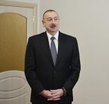 Состоялась церемония предоставления квартир и автомобилей инвалидам Карабахской войны и приравненным к ним лицам
В церемонии принял участие Президент Ильхам Алиев (ФОТО)
