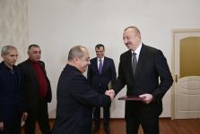 Состоялась церемония предоставления квартир и автомобилей инвалидам Карабахской войны и приравненным к ним лицам
В церемонии принял участие Президент Ильхам Алиев (ФОТО)