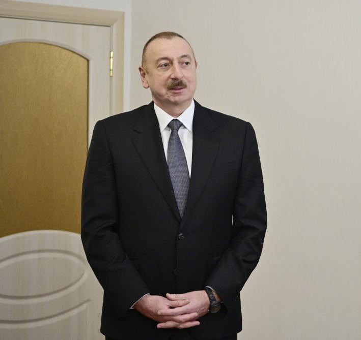 Состоялась церемония предоставления квартир и автомобилей инвалидам Карабахской войны и приравненным к ним лицам
В церемонии принял участие Президент Ильхам Алиев (ФОТО)