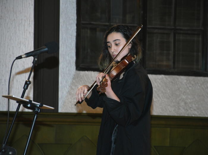 Happy New Year – артисты в Баку надели новогодние шапочки и подарили праздник (ФОТО)
