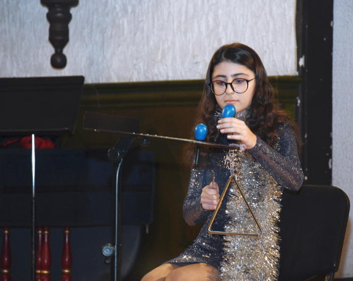 Happy New Year – артисты в Баку надели новогодние шапочки и подарили праздник (ФОТО)