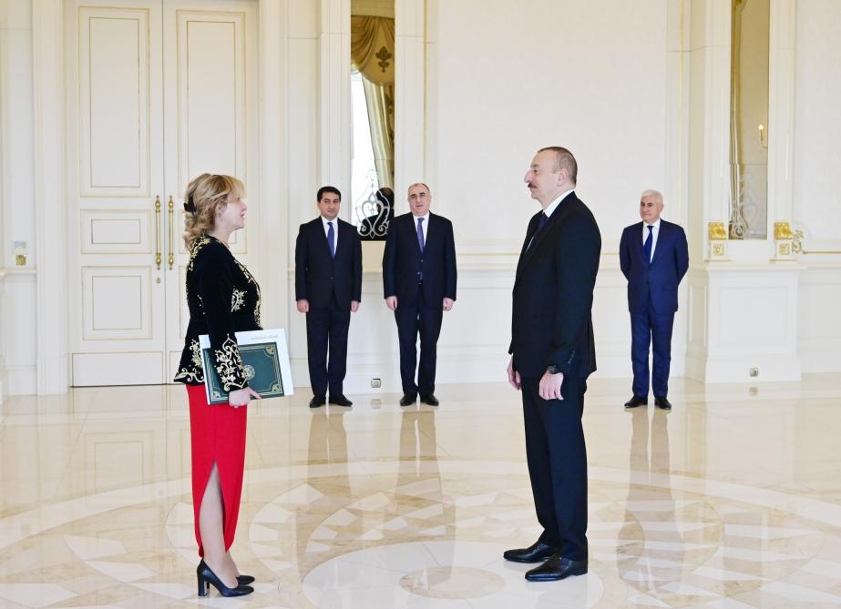 Президент Ильхам Алиев принял верительные грамоты нового посла Алжира (ФОТО)