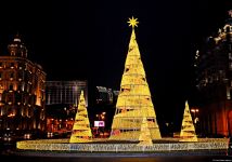 Предновогодний Баку в сверкании огней (ФОТОРЕПОРТАЖ)