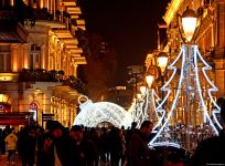 Предновогодний Баку в сверкании огней (ФОТОРЕПОРТАЖ)