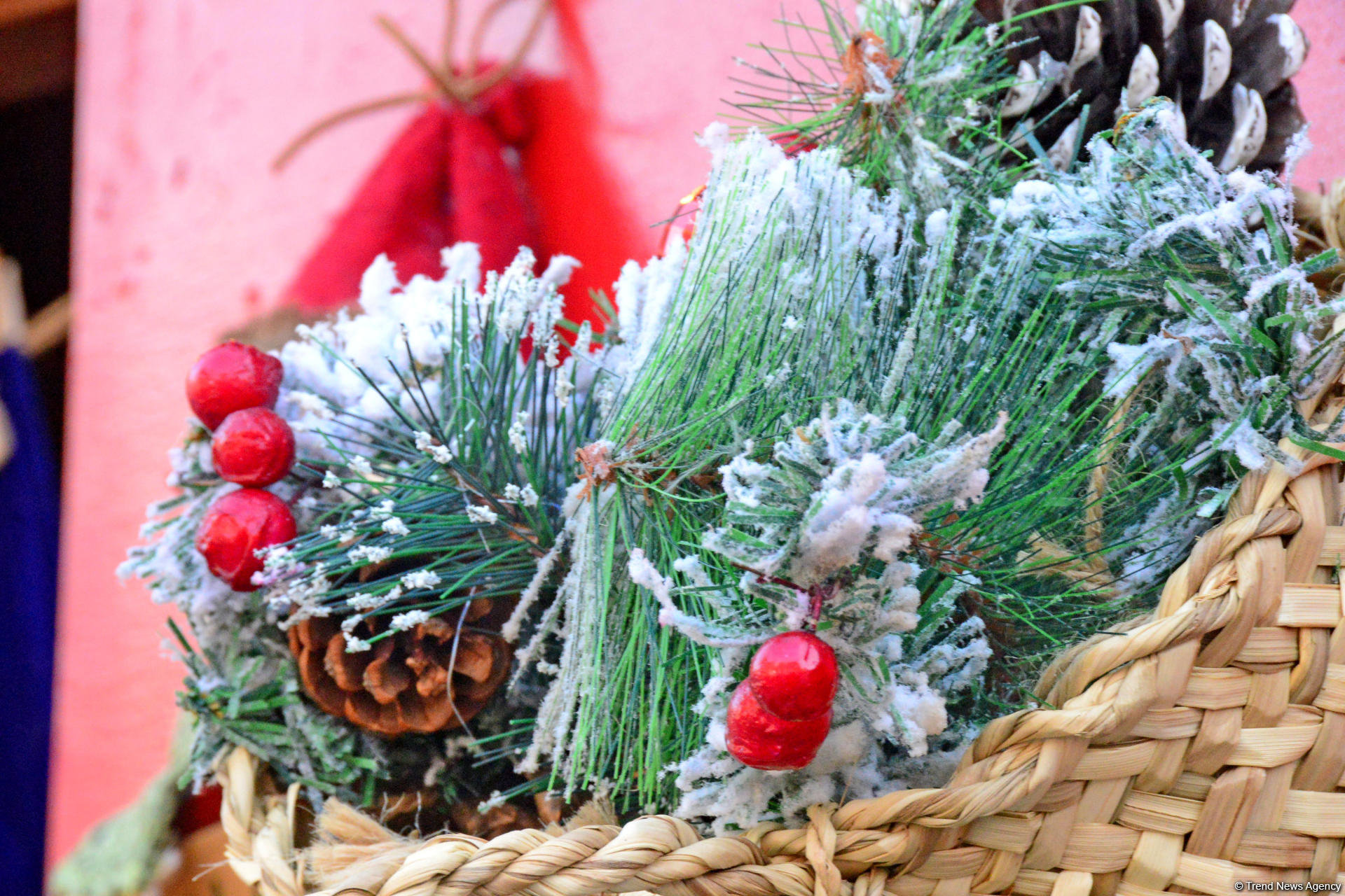Предновогодний Баку в сверкании огней (ФОТОРЕПОРТАЖ)