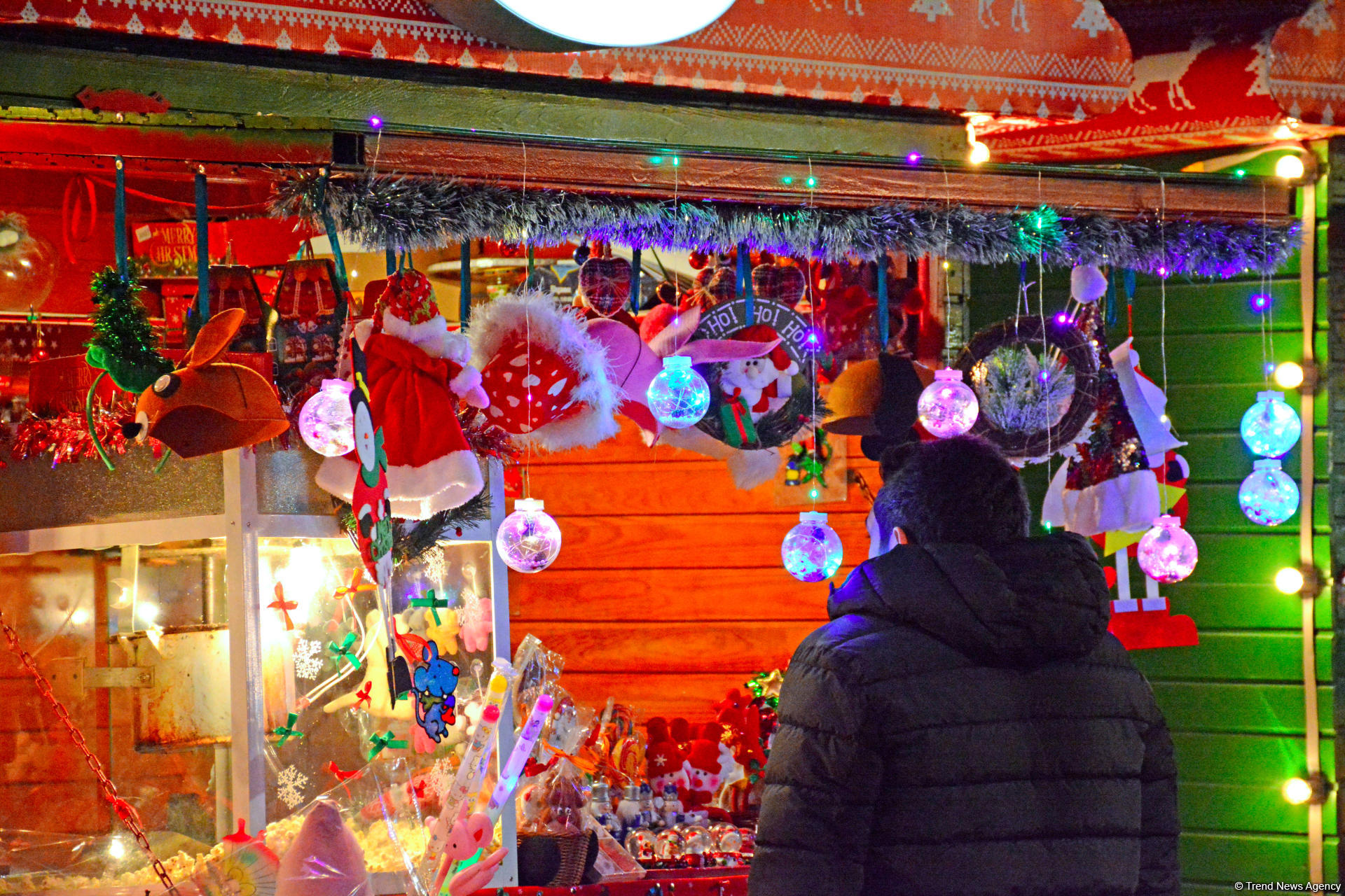 Предновогодний Баку в сверкании огней (ФОТОРЕПОРТАЖ)