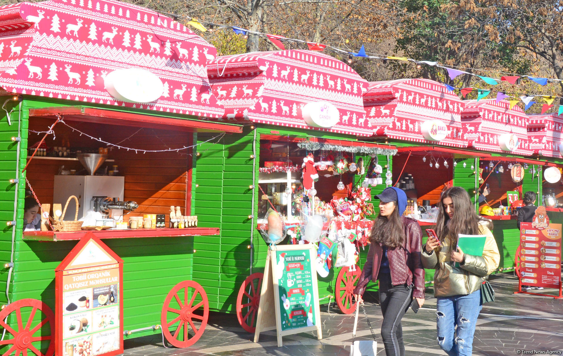 Предновогодний Баку в сверкании огней (ФОТОРЕПОРТАЖ)