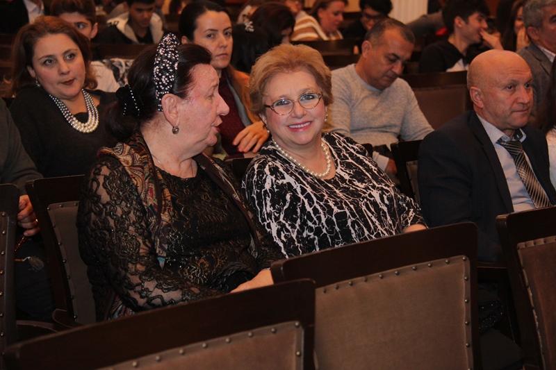 Это азербайджанская пятилетка: У меня сводило скулы и болел живот от смеха! (ФОТО)