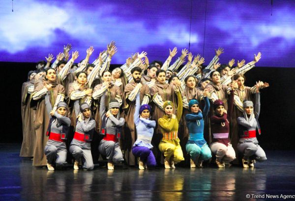 Грандиозным завершением Года Насими в Азербайджане стал спектакль "Пассион Насими" (ВИДЕО/ФОТО)