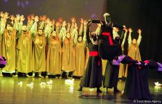 Грандиозным завершением Года Насими в Азербайджане стал спектакль "Пассион Насими" (ВИДЕО/ФОТО)