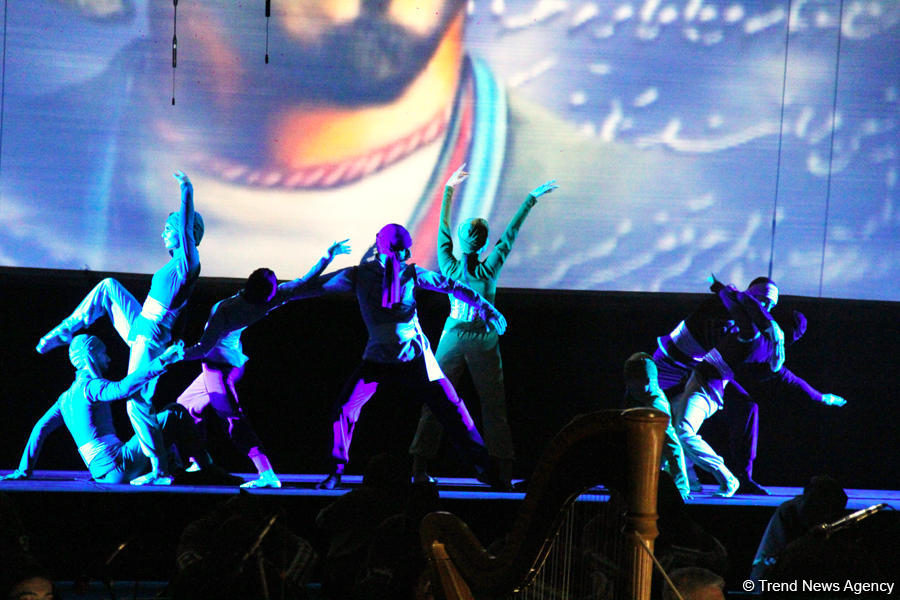 Грандиозным завершением Года Насими в Азербайджане стал спектакль "Пассион Насими" (ВИДЕО/ФОТО)