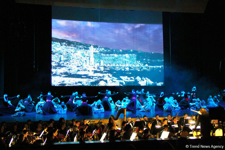 Грандиозным завершением Года Насими в Азербайджане стал спектакль "Пассион Насими" (ВИДЕО/ФОТО)