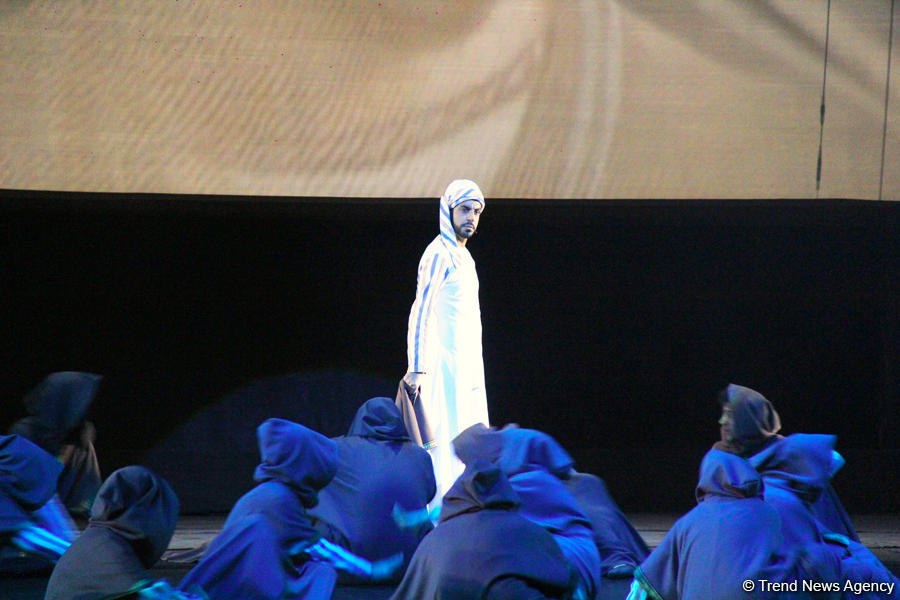Грандиозным завершением Года Насими в Азербайджане стал спектакль "Пассион Насими" (ВИДЕО/ФОТО)