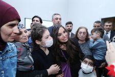 Вице-президент Фонда Гейдара Алиева Лейла Алиева встретилась с детьми, лечащимися в Институте гематологии и трансфузиологии (ФОТО)