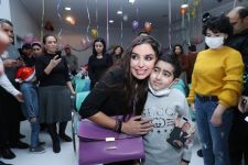 Вице-президент Фонда Гейдара Алиева Лейла Алиева встретилась с детьми, лечащимися в Институте гематологии и трансфузиологии (ФОТО)