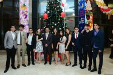 В Бакинском филиале МГУ имени М.В.Ломоносова прошел традиционный красочный новогодний вечер (ФОТО)