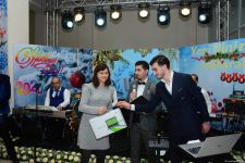 В Бакинском филиале МГУ имени М.В.Ломоносова прошел традиционный красочный новогодний вечер (ФОТО)