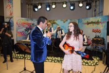 В Бакинском филиале МГУ имени М.В.Ломоносова прошел традиционный красочный новогодний вечер (ФОТО)