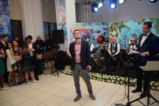 В Бакинском филиале МГУ имени М.В.Ломоносова прошел традиционный красочный новогодний вечер (ФОТО)