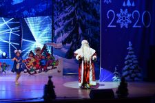 Новогодний карнавал в Баку (ФОТО)