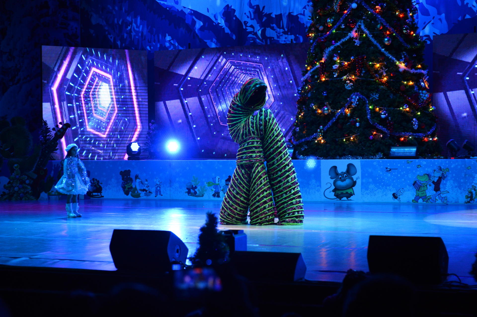 Новогодний карнавал в Баку (ФОТО)