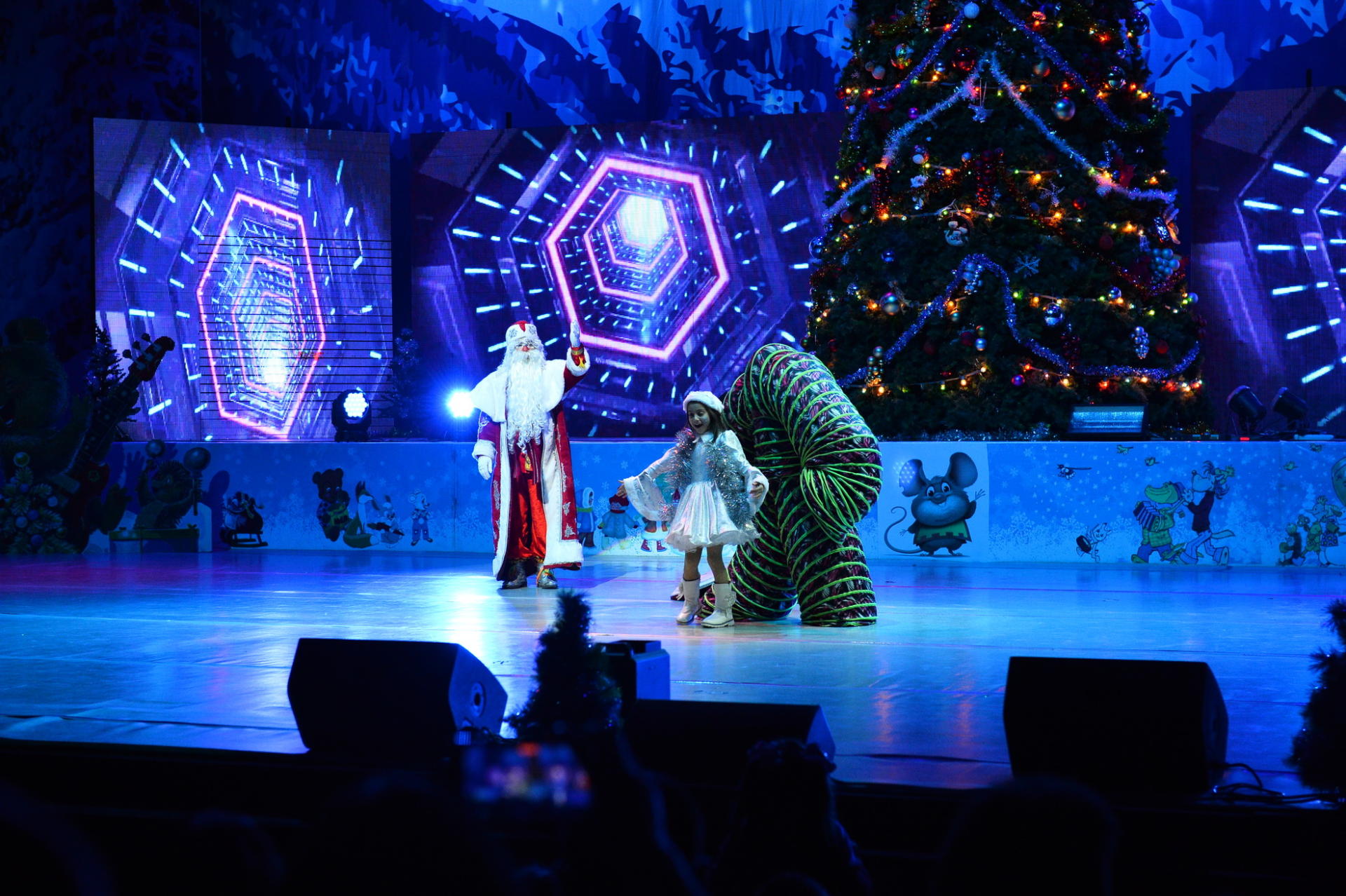 Новогодний карнавал в Баку (ФОТО)