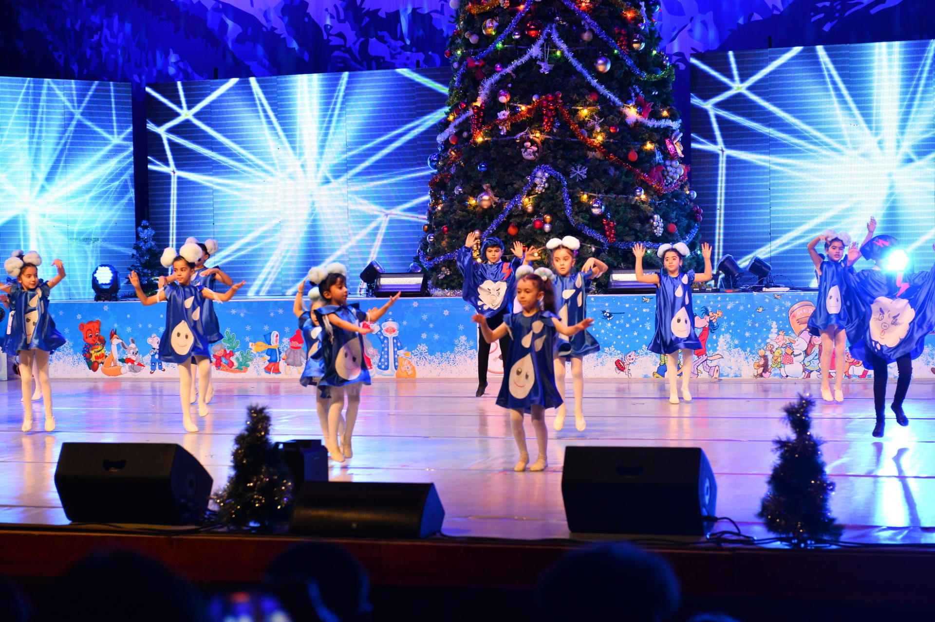 Новогодний карнавал в Баку (ФОТО)