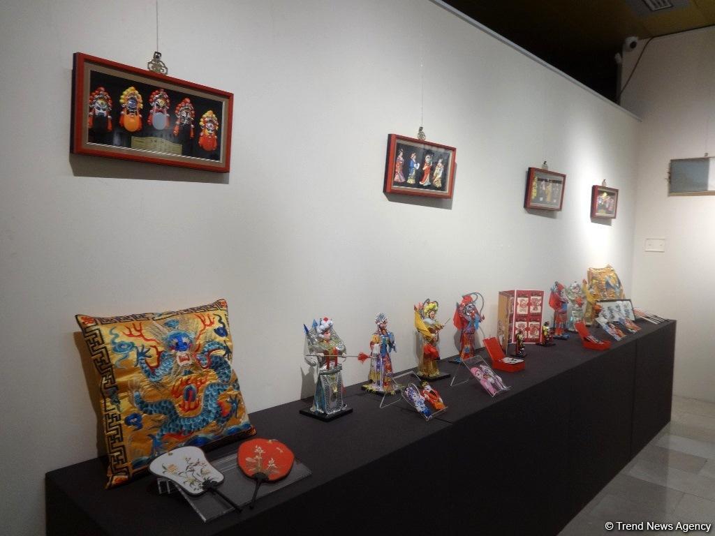 Китайские фонарики и чайная церемония. Как в Баку наступила весна (ВИДЕО, ФОТО)