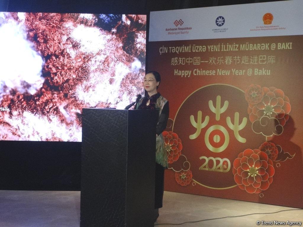 Китайские фонарики и чайная церемония. Как в Баку наступила весна (ВИДЕО, ФОТО)