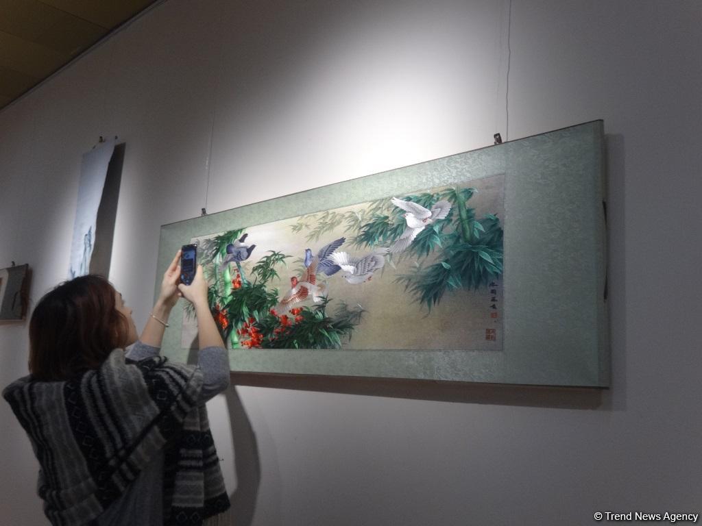 Китайские фонарики и чайная церемония. Как в Баку наступила весна (ВИДЕО, ФОТО)