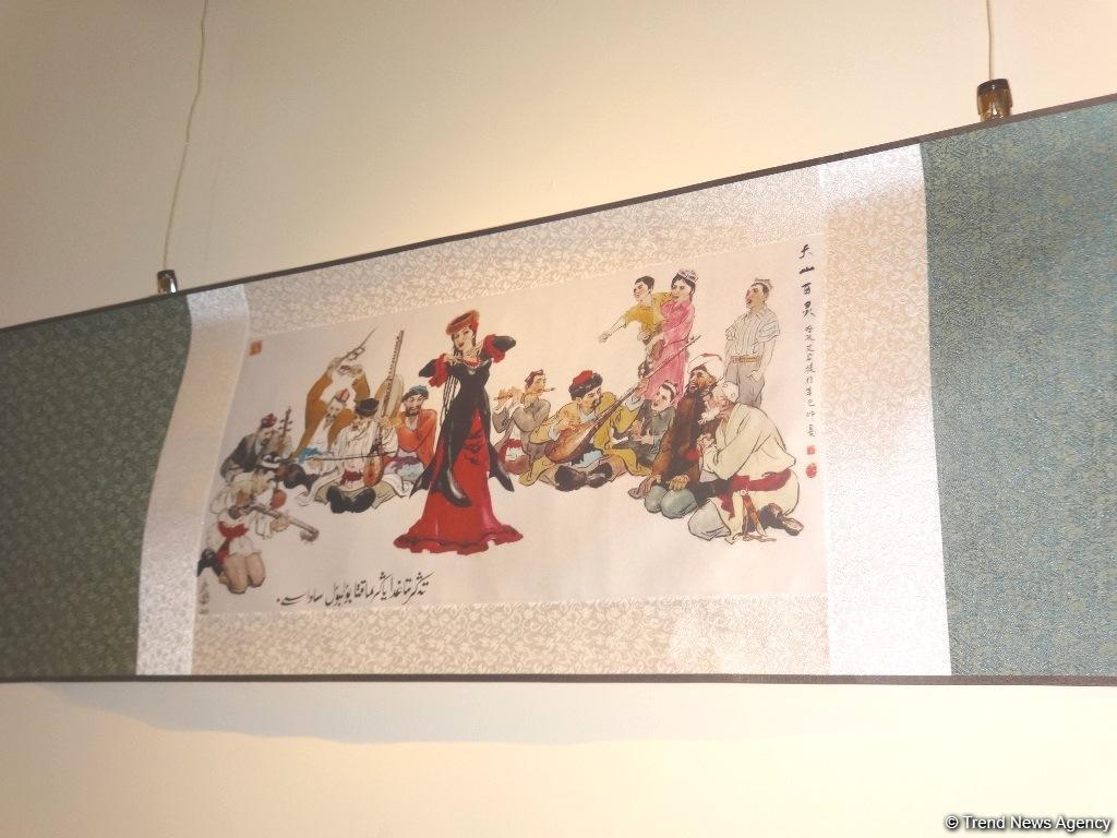 Китайские фонарики и чайная церемония. Как в Баку наступила весна (ВИДЕО, ФОТО)