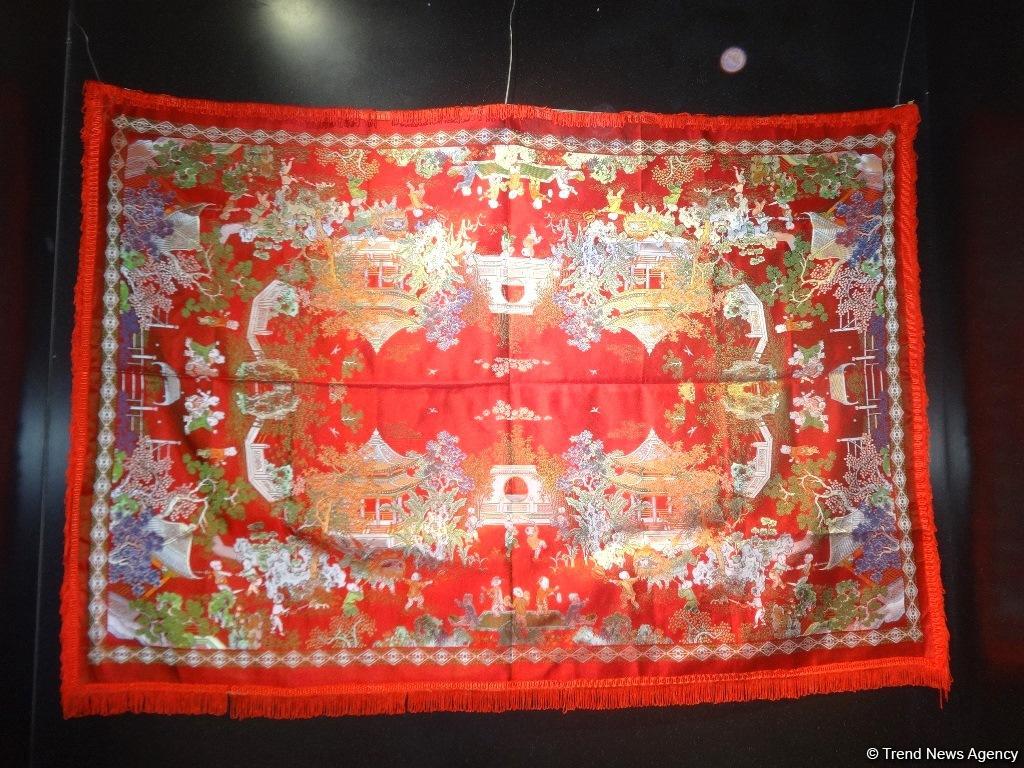 Китайские фонарики и чайная церемония. Как в Баку наступила весна (ВИДЕО, ФОТО)