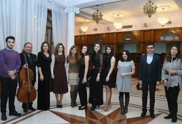 В Баку отметили Старый Новый год музыкальными ритмами (ФОТО)